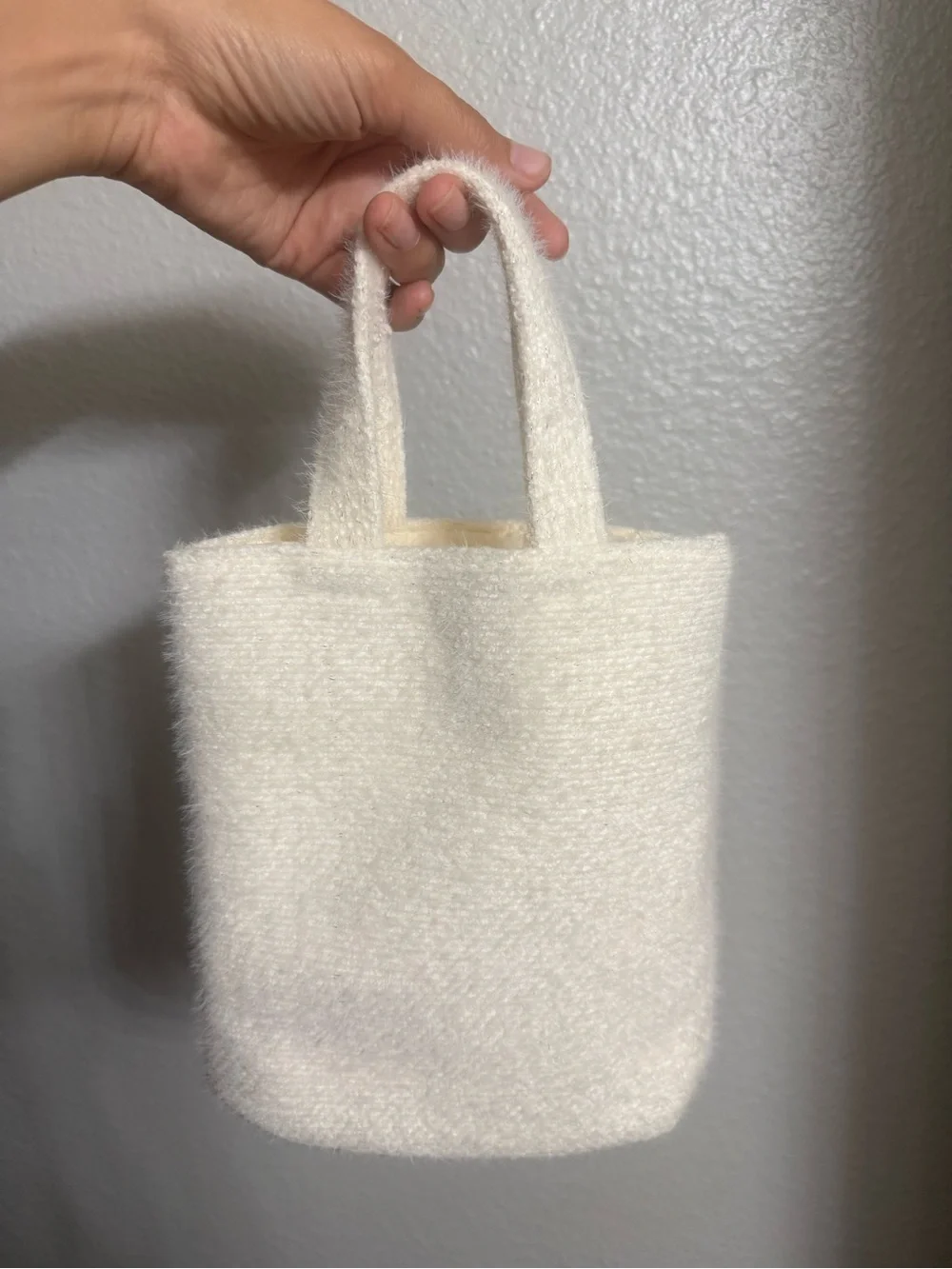 Chanel Beauté VIP Gift White Fuzzy Knit Mini Tote Bag Gold CC Logo⁠